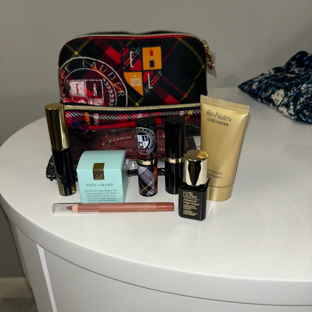 Estēe Lauder 8pc Brand New